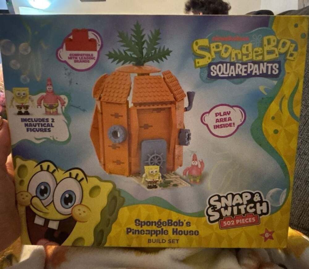 NIB SpongeBob SquarePants Snap and Switch Construction Set